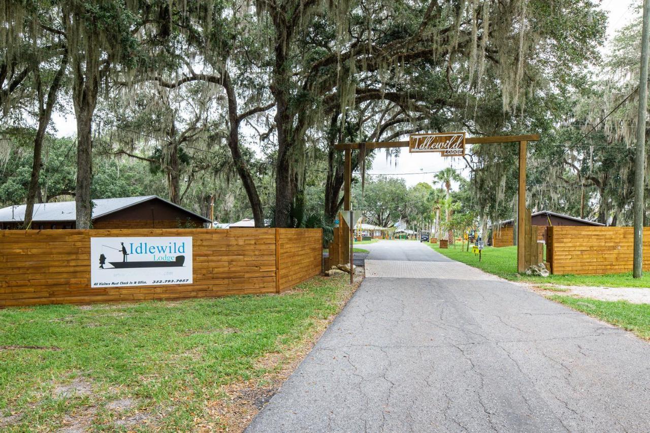 Idlewild Lodge And Rv Park Lake Panasoffkee 外观 照片
