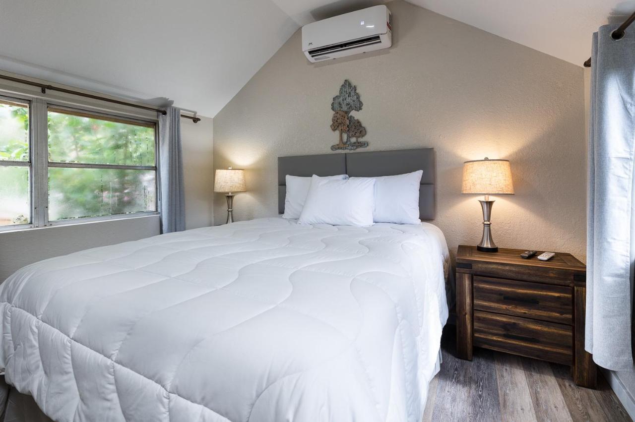 Idlewild Lodge And Rv Park Lake Panasoffkee 外观 照片