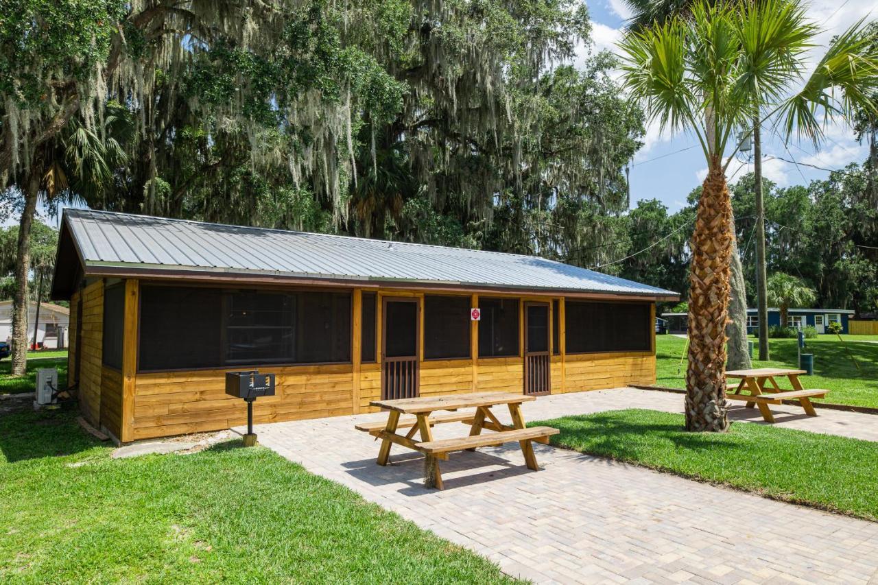 Idlewild Lodge And Rv Park Lake Panasoffkee 外观 照片