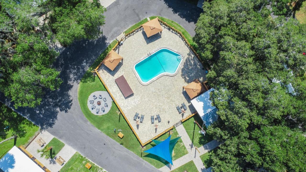 Idlewild Lodge And Rv Park Lake Panasoffkee 外观 照片
